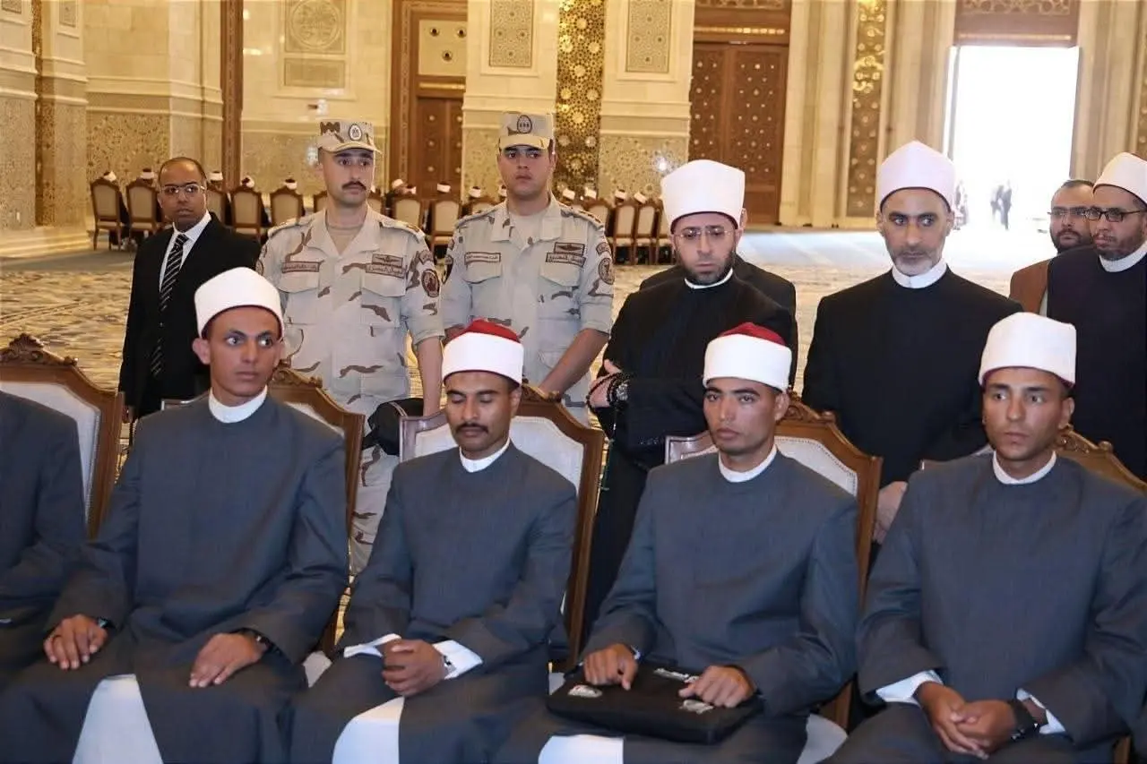 وزير الأوقاف يتفقد برنامج تدريب أئمة دفعة الشيخ حسن العطار بمسجد مصر الكبير - 1000572539