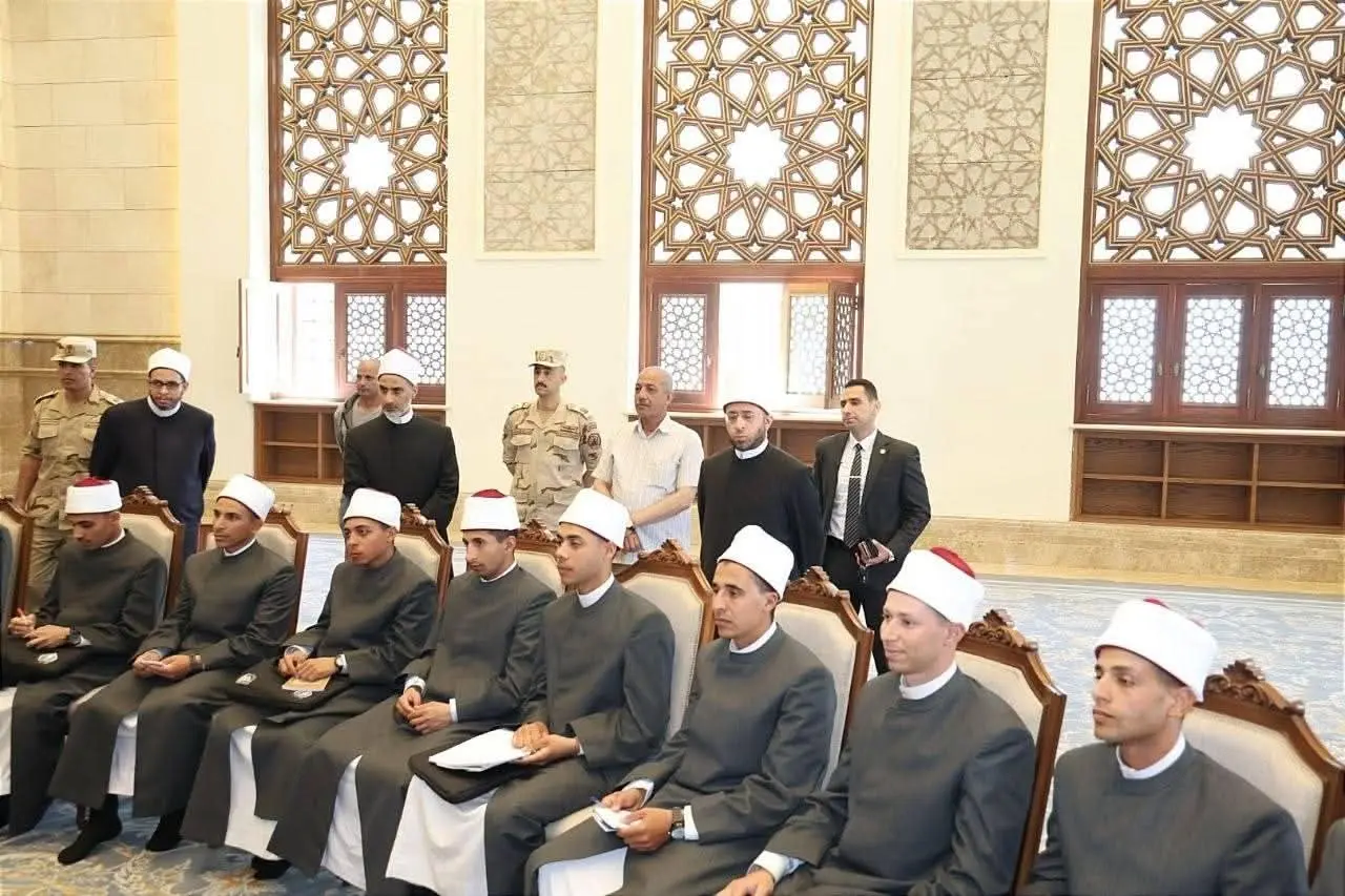 وزير الأوقاف يتفقد برنامج تدريب أئمة دفعة الشيخ حسن العطار بمسجد مصر الكبير - 1000572552