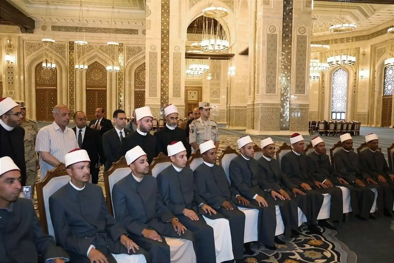 وزير الأوقاف يتفقد برنامج تدريب أئمة دفعة الشيخ حسن العطار بمسجد مصر الكبير - 1000572569