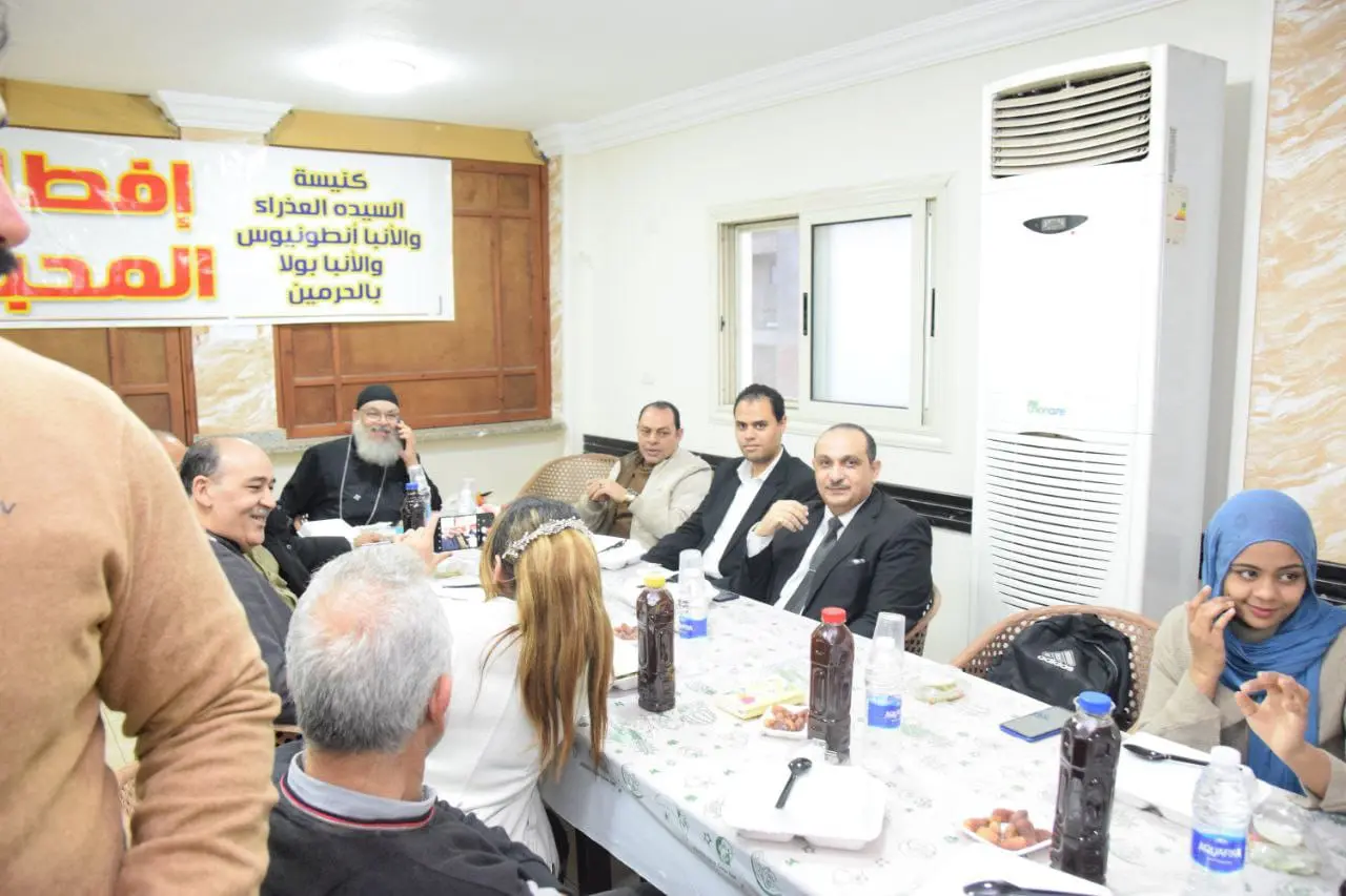 وسط أجواء سادتها الود التآخي.. كنيسة العذراء بالإسكندرية تقيم إفطار المحبة - 1000574633