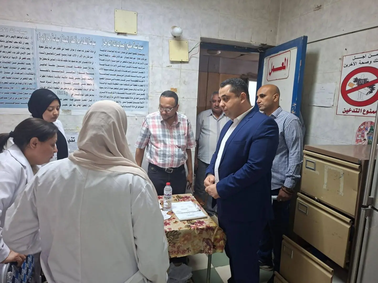 جولة مفاجئة لوكيل صحة قنا بمستشفى نقادة وتوجيهات حازمة لضبط الأداء - 1000575833