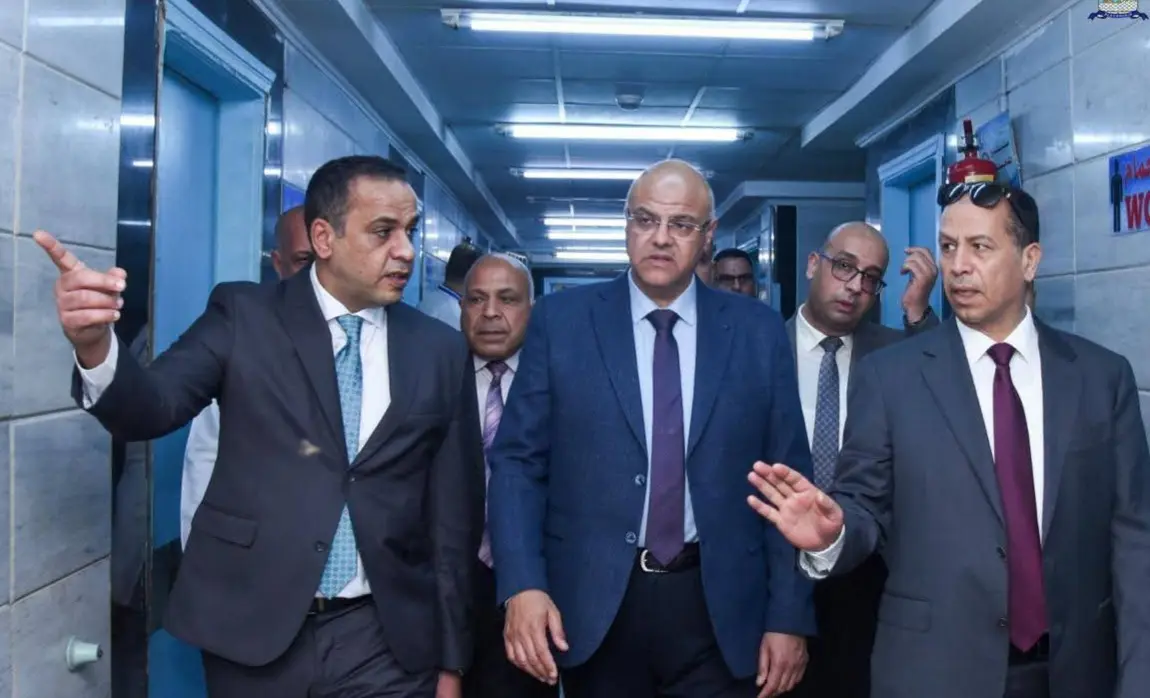 محافظ الإسكندرية يفتتح تطوير ورفع كفاءة مستشفى العامرية العام - 1000575923