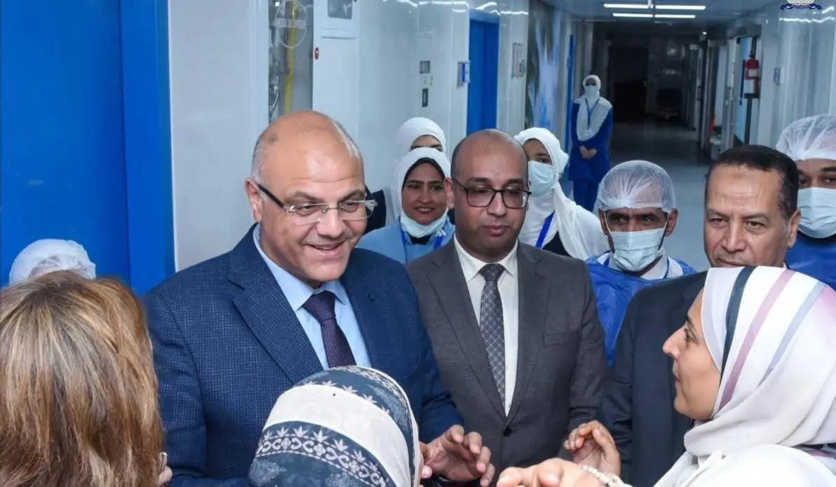 محافظ الإسكندرية يفتتح تطوير ورفع كفاءة مستشفى العامرية العام - 1000575925
