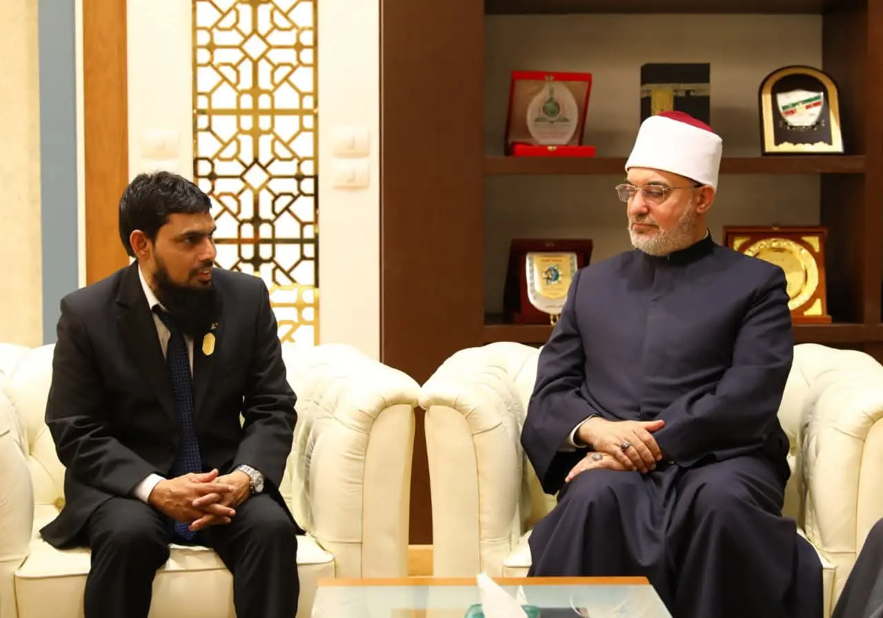 مفتي الجمهورية يبحث مع وفد جامعة المالديف الإسلامية تعزيز التعاون العلمي والدعوي