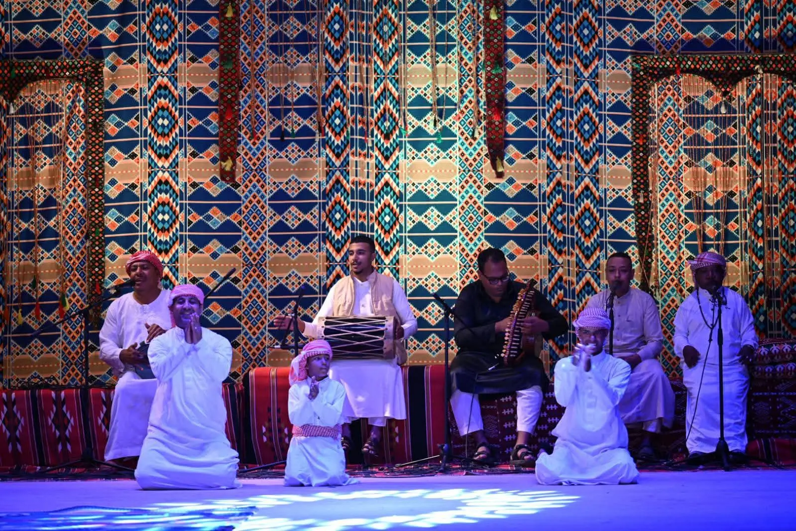 عروض التراث تزين قصر ثقافة العريش في ثاني أيام ملتقى سيناء لفنون البادية - 1000576022