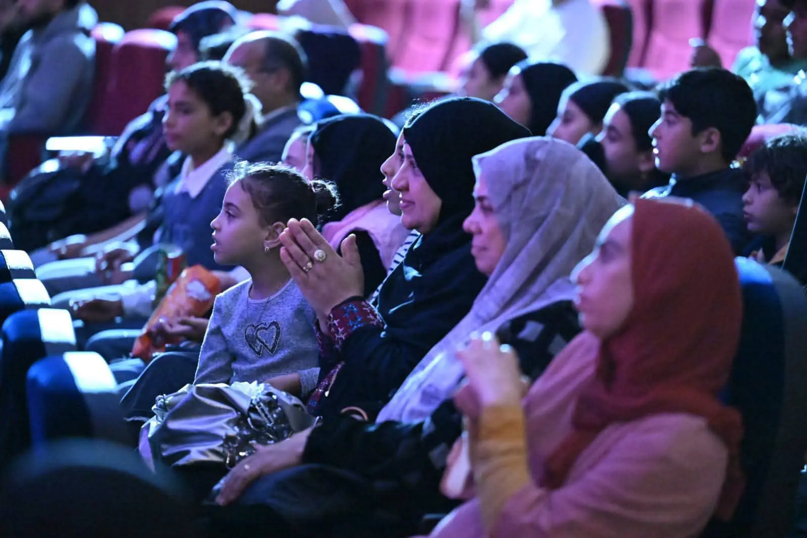 عروض التراث تزين قصر ثقافة العريش في ثاني أيام ملتقى سيناء لفنون البادية - 1000576029