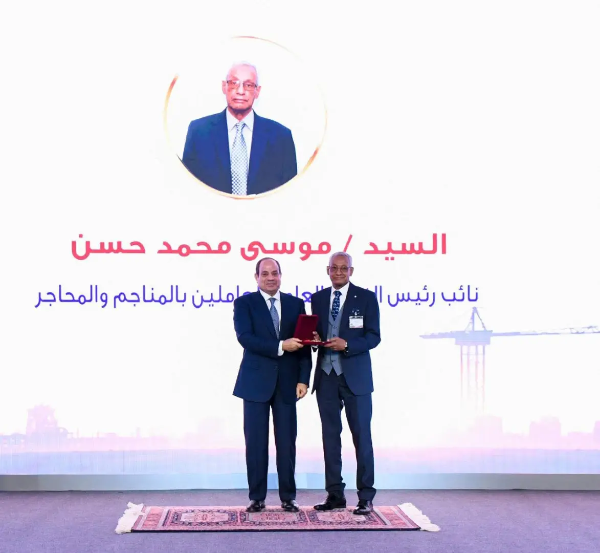 الرئيس السيسي يشارك في احتفالية عيد العمال ويوجه بحزمة قرارات لدعم العمالة - 1000578406