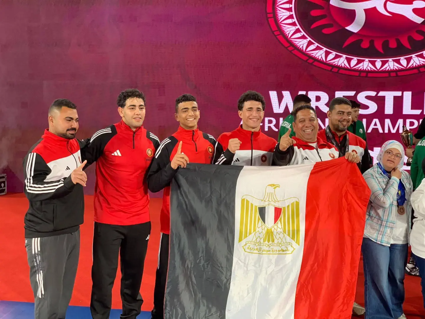 إنجاز رياضي جديد لأبناء البحيرة.. أنس علي السيد يتوج بذهبية أفريقيا للمصارعة الحرة تحت 20 عامًا - 1000580602