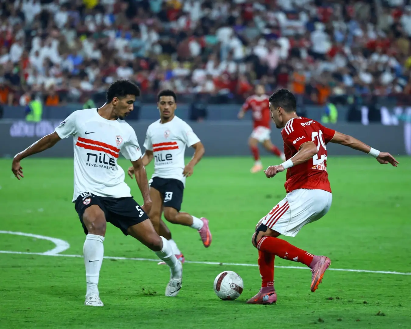 تشكيل الأهلي والزمالك الرسمي في القمة 132 بالدوري المصري