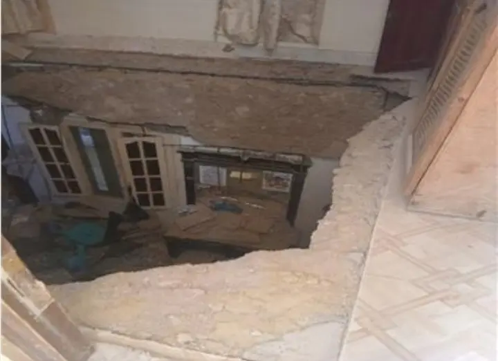 إصابة 11 شخصاً إثر انهيار سقف عقار في الإسكندرية - 1000580901