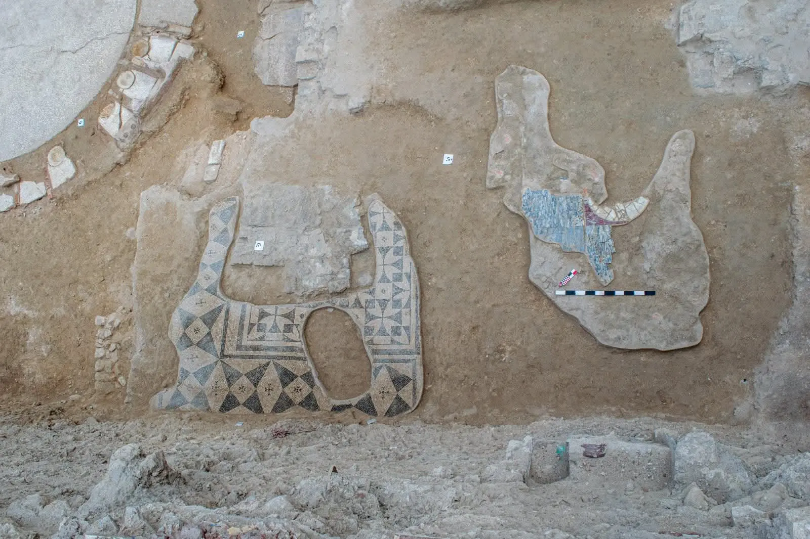 كشف أثري بمنطقة محرم بك يُسلط الضوء على تطور الحياة الحضرية بمدينة الإسكندرية - 1000582438