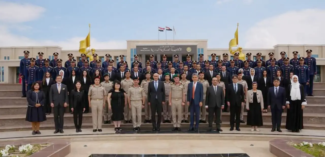 القوات المسلحة تنظم زيارة ميدانية لوفد من جامعة هيروشيما اليابانية للأكاديمية العسكرية المصرية
