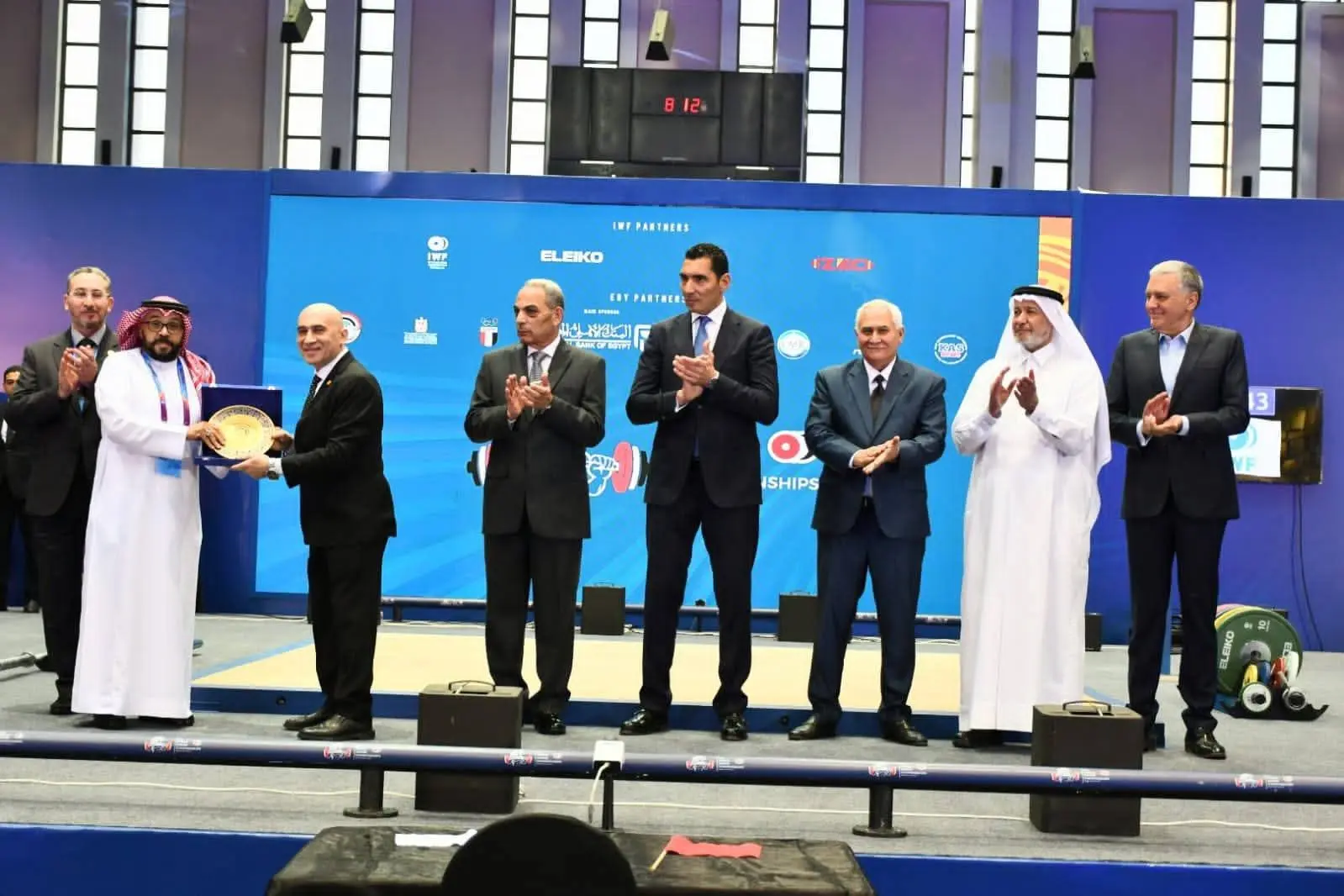 انطلاق بطولة العالم لرفع الأثقال للناشئين والناشئات بالإسماعيلية بمشاركة 54 دولة - 1000582757