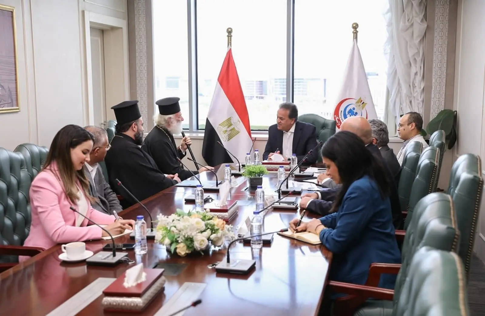 وزير الصحة يستقبل بابا الروم الأرثوذكس لبحث إنشاء مستشفى بالإسكندرية - 1000582967