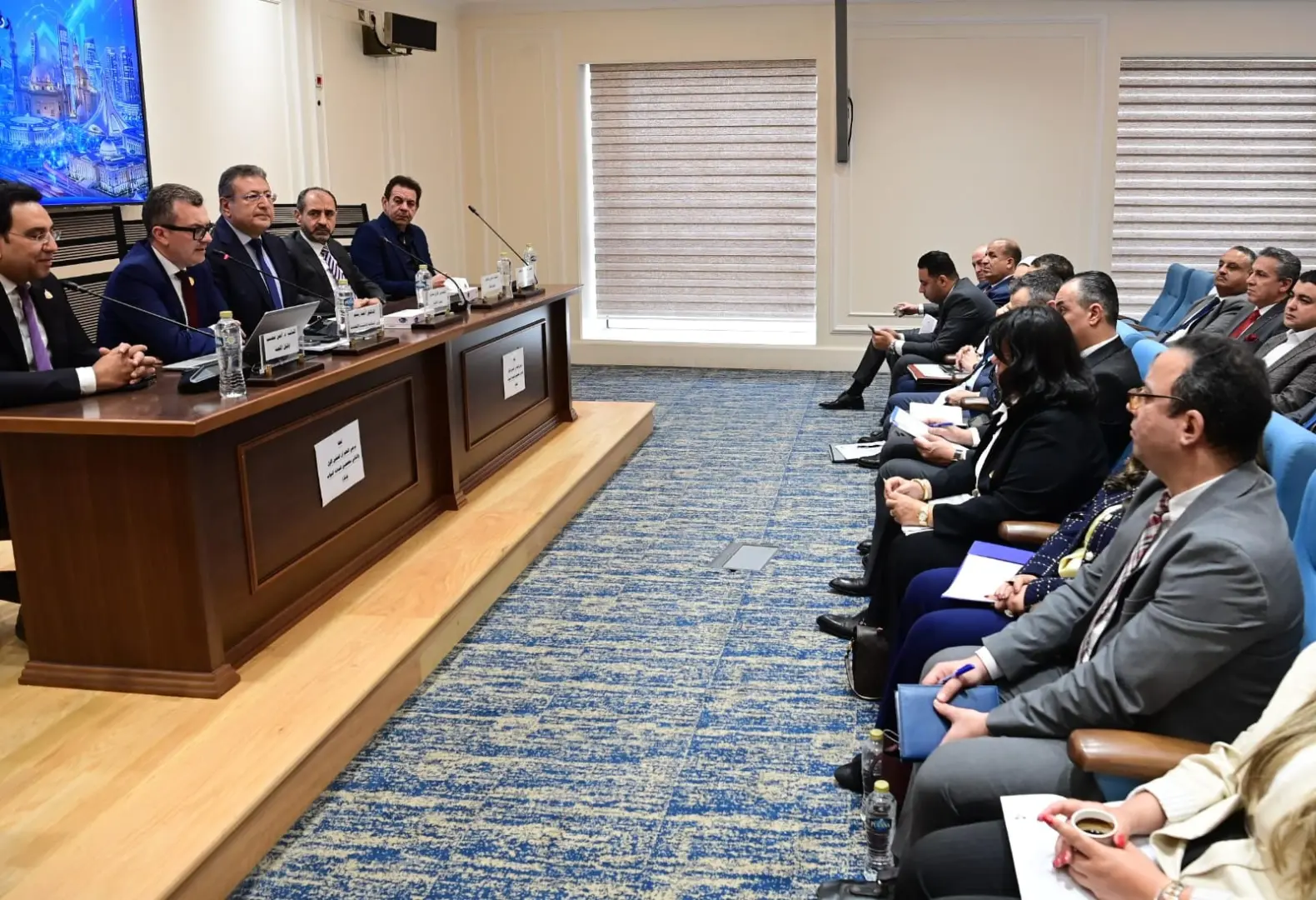 وزير التخطيط يكشف للنواب سيناريوهات الأزمة الحالية وتأثيرها بسبب الحرب - 1000584234