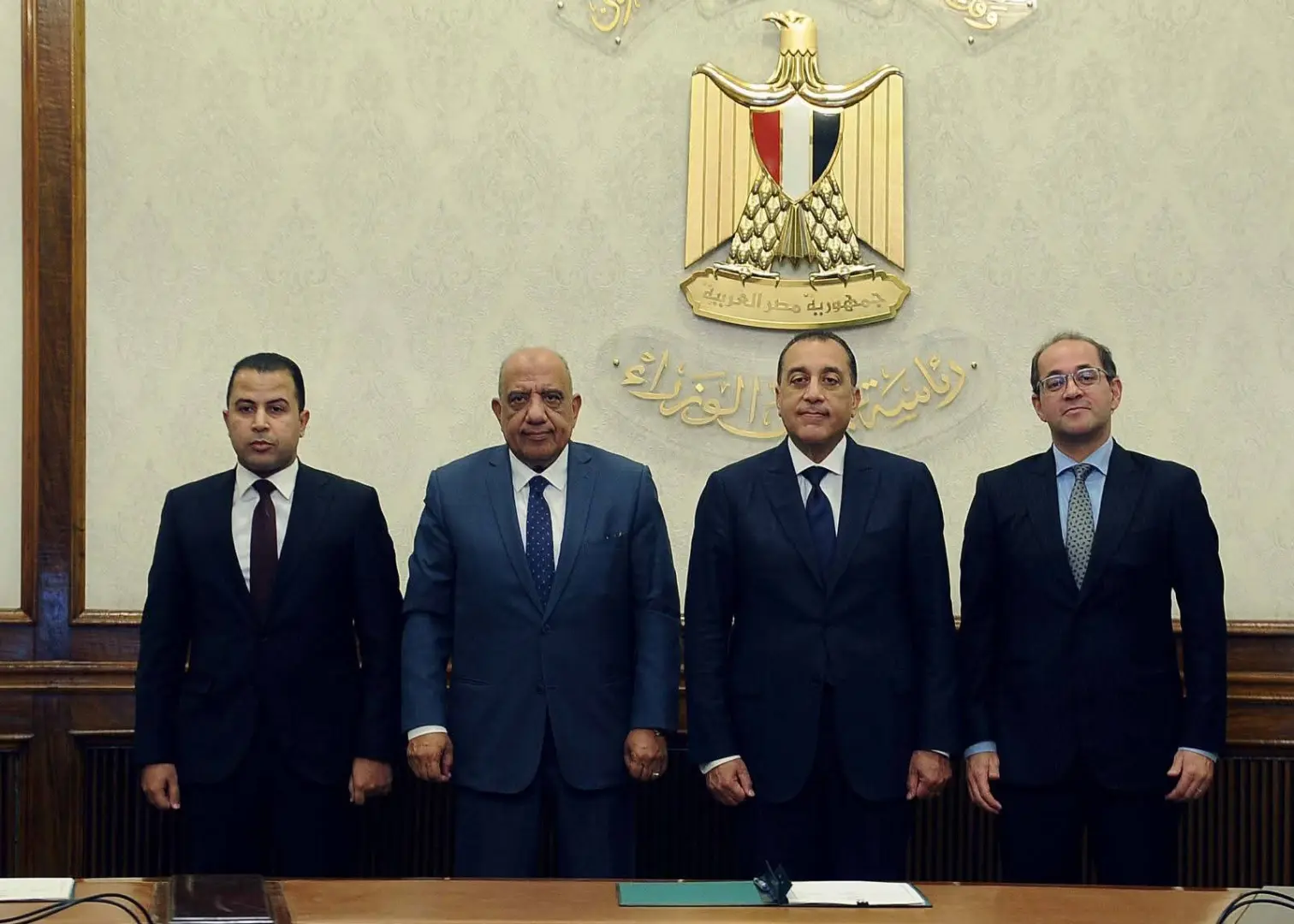 مدبولي يشهد توقيع اتفاق ضخم لدعم الشبكة القومية بمشروعات الطاقة المتجددة - 1000584781