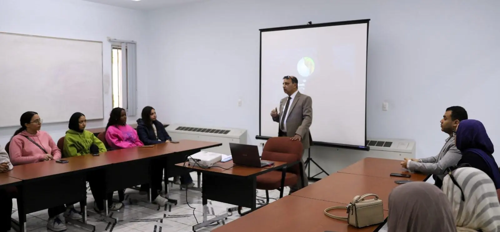 الصرف الصحي بالإسكندرية تستقبل طلاب إعلام جامعة الإسكندرية - 1000584813