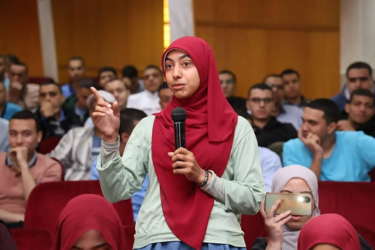 وزير الأوقاف ورئيس جامعة المنوفية يشهدان ندوة «قيم الوسطية والانتماء الوطني لدى الشباب» - 1000585034