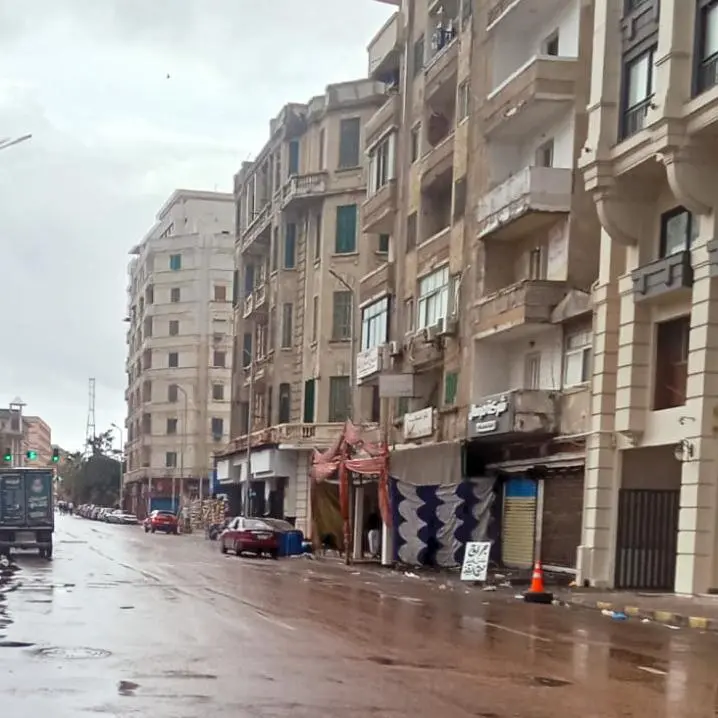 محافظ الإسكندرية يتابع من داخل "مركز السيطرة" جهود التعامل مع موجة الأمطار الغزيرة - 1000588905