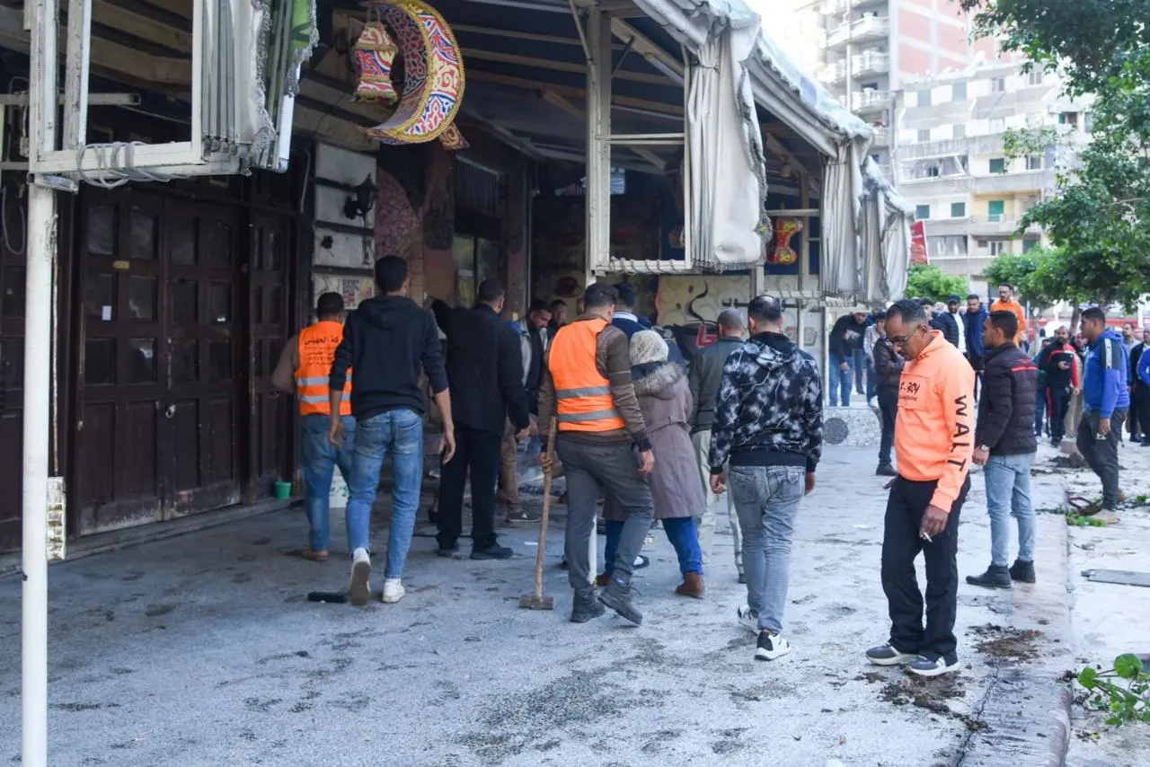 استجابةً لشكاوى المواطنين.. محافظ الإسكندرية يقود حملات موسعة لرفع التعديات وغلق المقاهي المخالفة - 1000591030