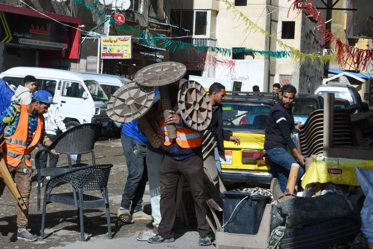 استجابةً لشكاوى المواطنين.. محافظ الإسكندرية يقود حملات موسعة لرفع التعديات وغلق المقاهي المخالفة - 1000591039