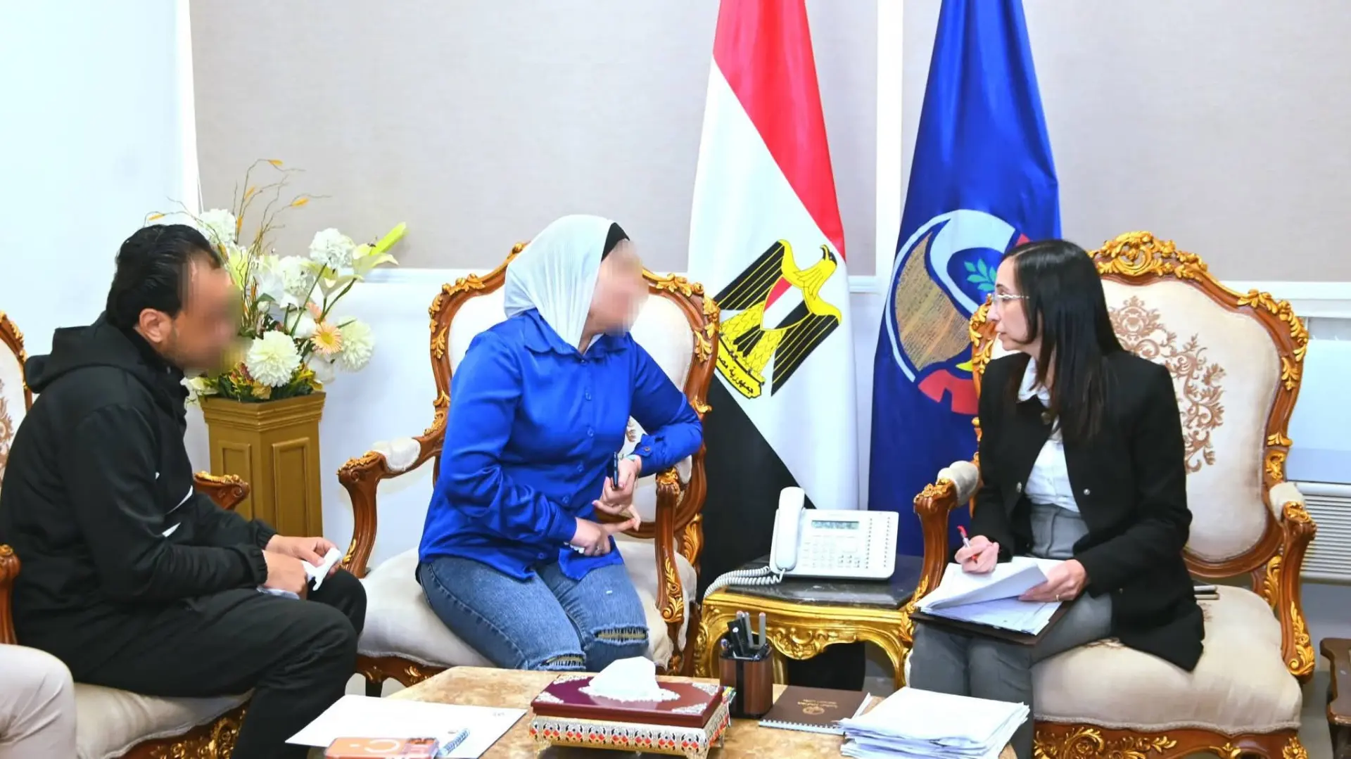 في لقاء مفتوح مع المواطنين.. محافظ البحيرة تؤكد: قرارات عاجلة للتعامل مع كافة الشكاوى والطلبات - 1000591050