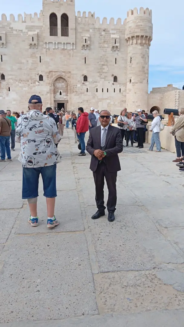 آلاف الزوار يتدفقون على قلعة قايتباي بالإسكندرية في رابع أيام العيد.. وإقبال أجنبي “غير مسبوق” - 1000591190