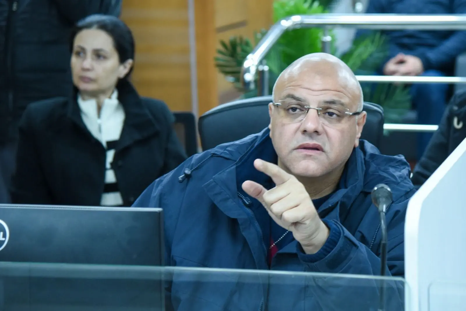 محافظ الإسكندرية يتابع جاهزية الأجهزة التنفيذية لمواجهة حال عدم استقرار الأحوال الجوية - 1000592794