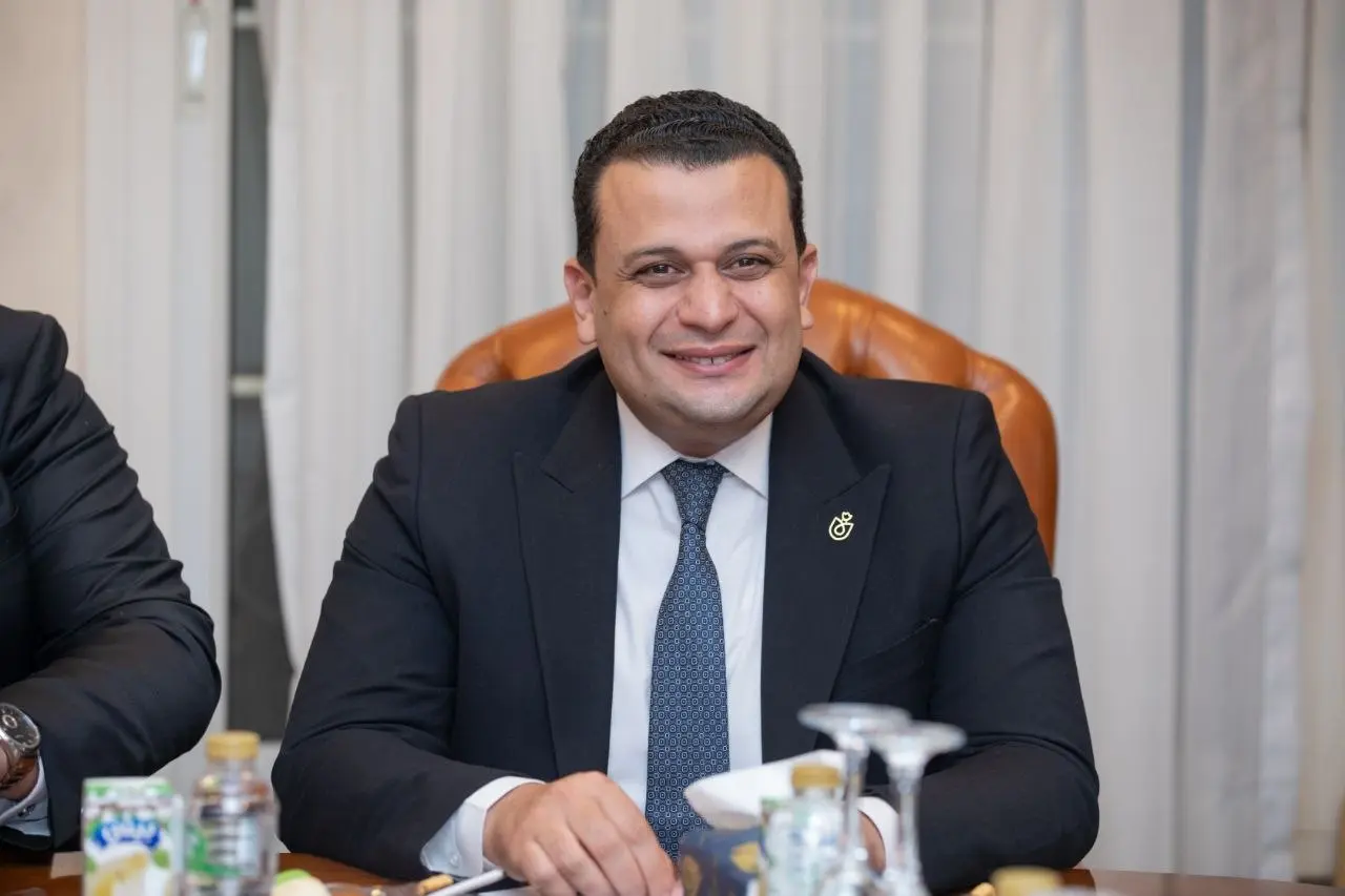 حزب الشعب الجمهوري يستضيف رئيس هيئة الرعاية الصحية في مائدة مستديرة حول «التأمين الصحي الشامل» - 1000594362