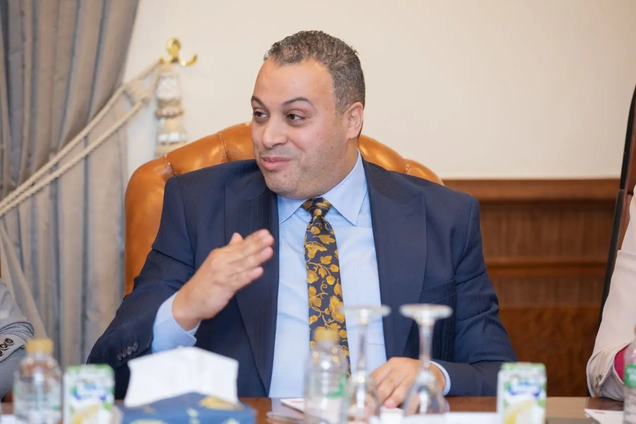 حزب الشعب الجمهوري يستضيف رئيس هيئة الرعاية الصحية في مائدة مستديرة حول «التأمين الصحي الشامل» - 1000594384