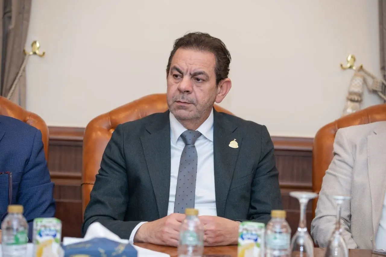 حزب الشعب الجمهوري يستضيف رئيس هيئة الرعاية الصحية في مائدة مستديرة حول «التأمين الصحي الشامل» - 1000594388
