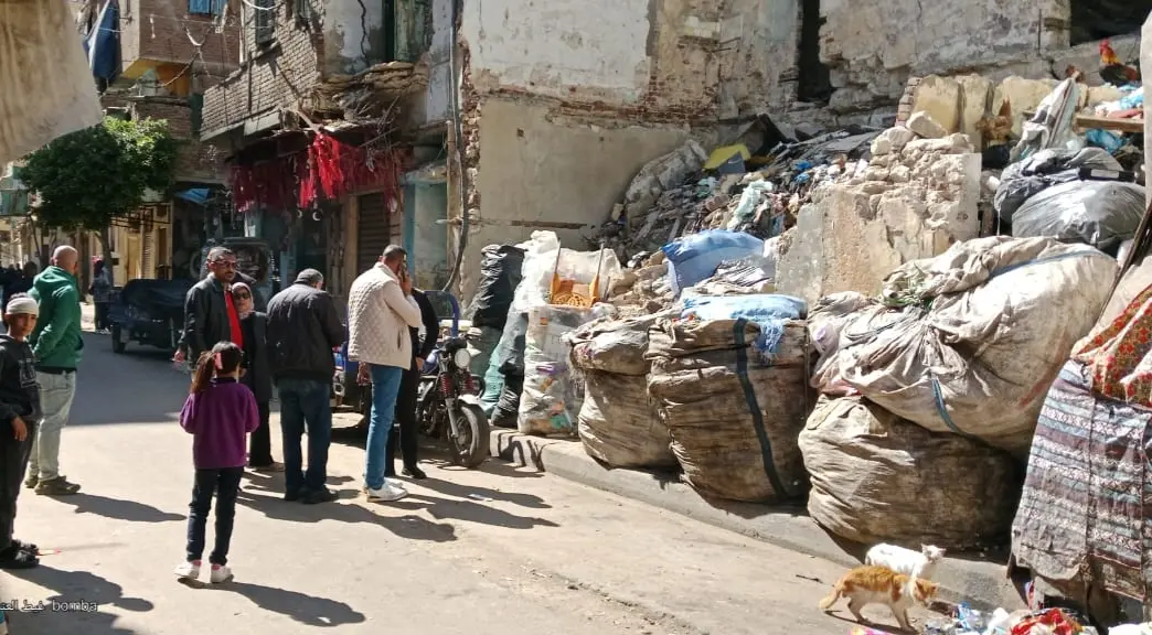 حملات مكثفة بأحياء وسط والمنتزه أول للقضاء على بؤر الفريزة والنباشي - 1000594906