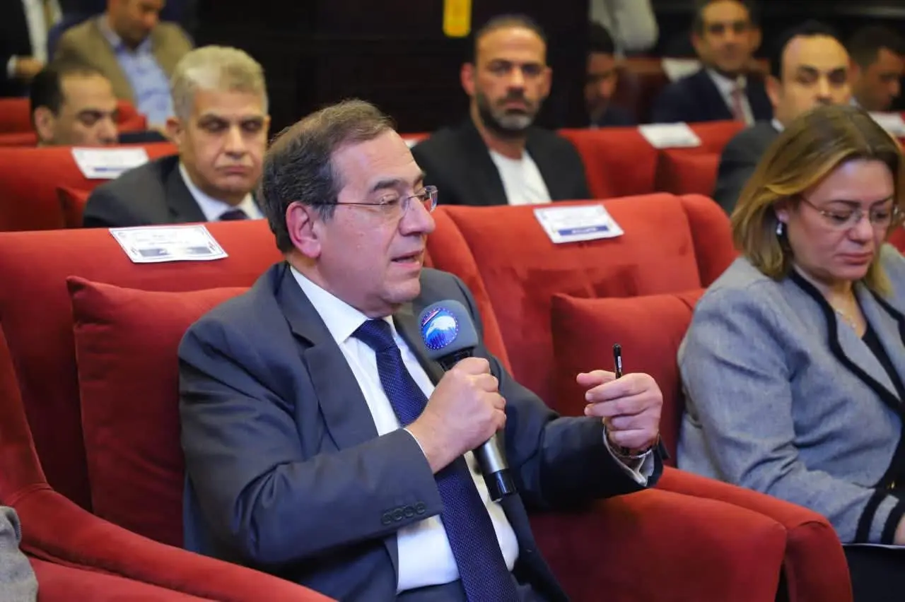 “مستقبل وطن” يستضيف وزير البترول و الثروة المعدنية لعرض استراتيجية الوزارة خلال الفترة المقبلة - 1000595579