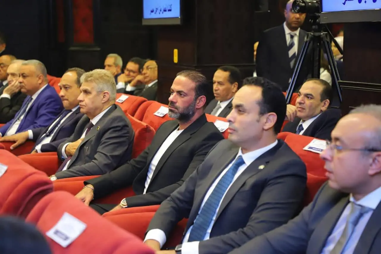 “مستقبل وطن” يستضيف وزير البترول و الثروة المعدنية لعرض استراتيجية الوزارة خلال الفترة المقبلة - 1000595611