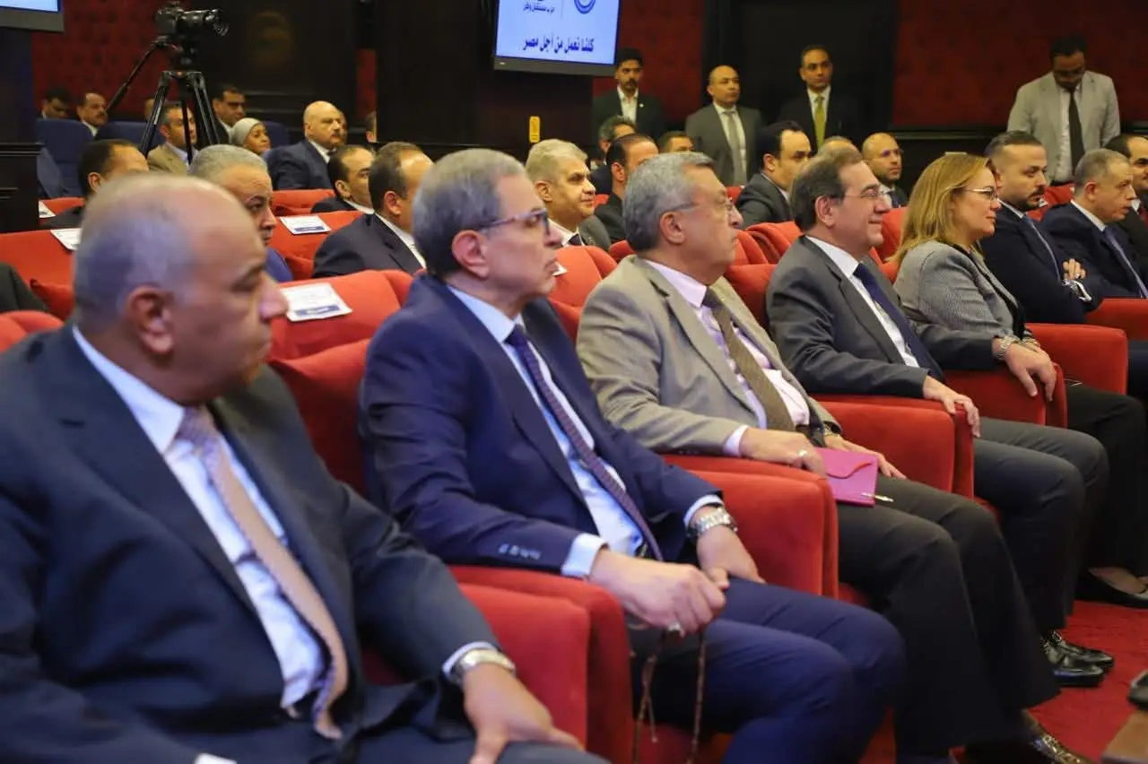 “مستقبل وطن” يستضيف وزير البترول و الثروة المعدنية لعرض استراتيجية الوزارة خلال الفترة المقبلة - 1000595615