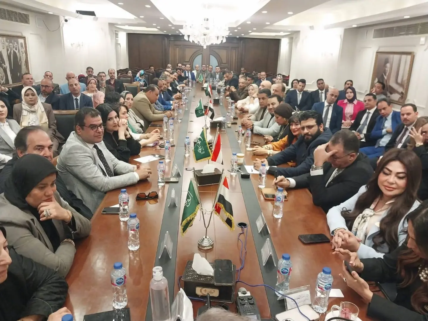 رئيس الوفد: الشباب هم أمل الحاضر والمستقبل وبقوتهم ستخرج الأجيال القادمة قوية الكلمة والأثر - 1000597302