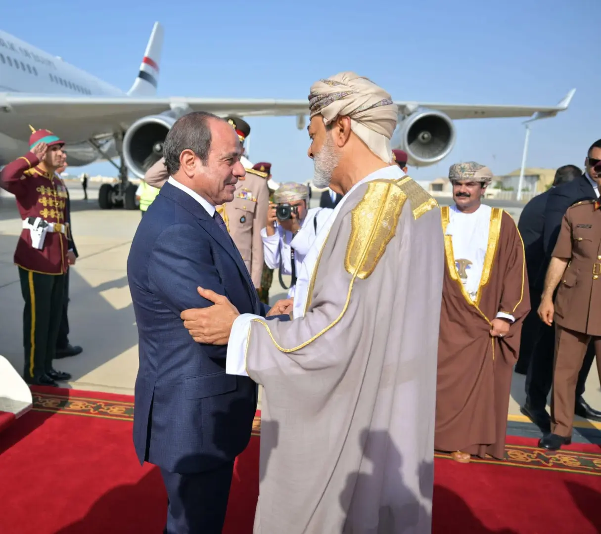 خلال زيارته لمسقط.. الرئيس السيسي يجدد دعم مصر الكامل لسلطنة عُمان