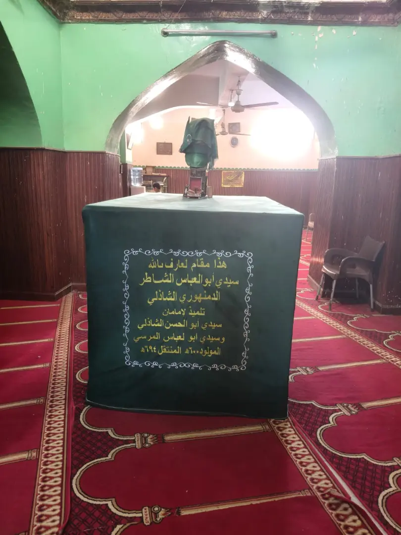 "سرنجات وطلاسم وآثار مخدرات".. "الخبر لايف" يكشف أسرار صادمة داخل مقابر أبو الريش بدمنهور - 1000597625