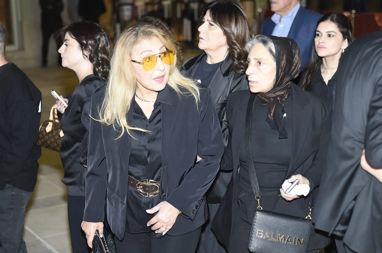 أبرز لقطات عزاء أمير الغناء العربي الفنان هاني شاكر - 1000597807