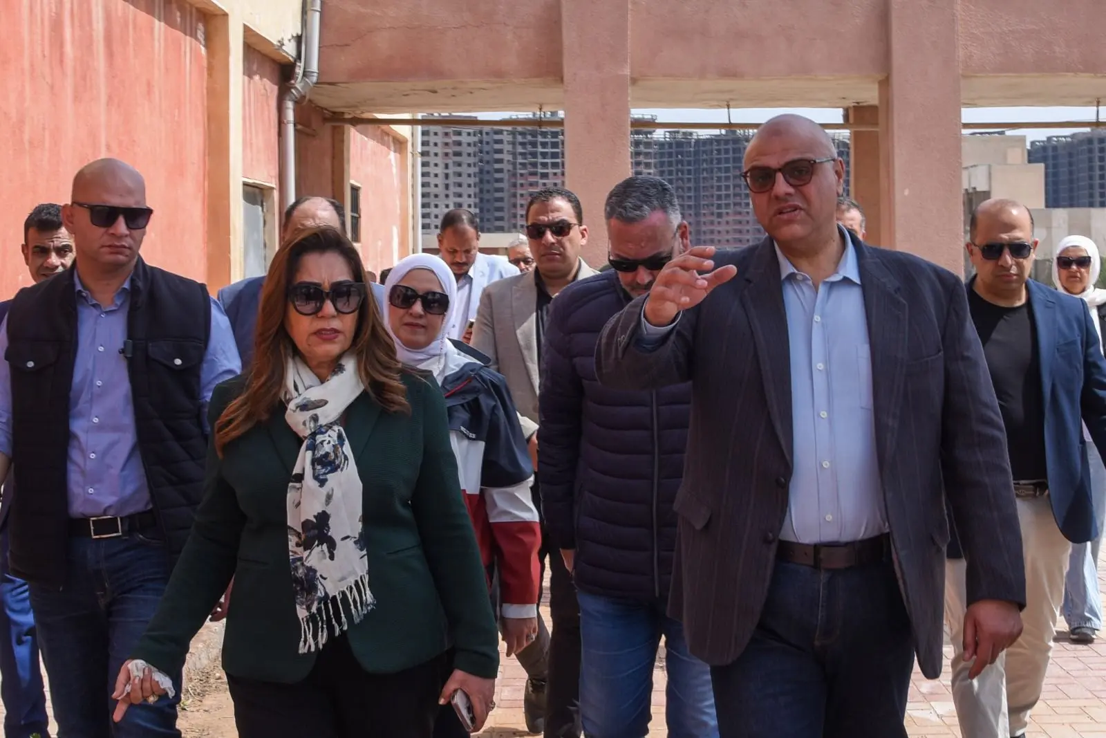وزيرة التنمية المحلية والبيئة ومحافظ الأسكندرية يزوران المجزر الآلي بالعامرية - 1000598690