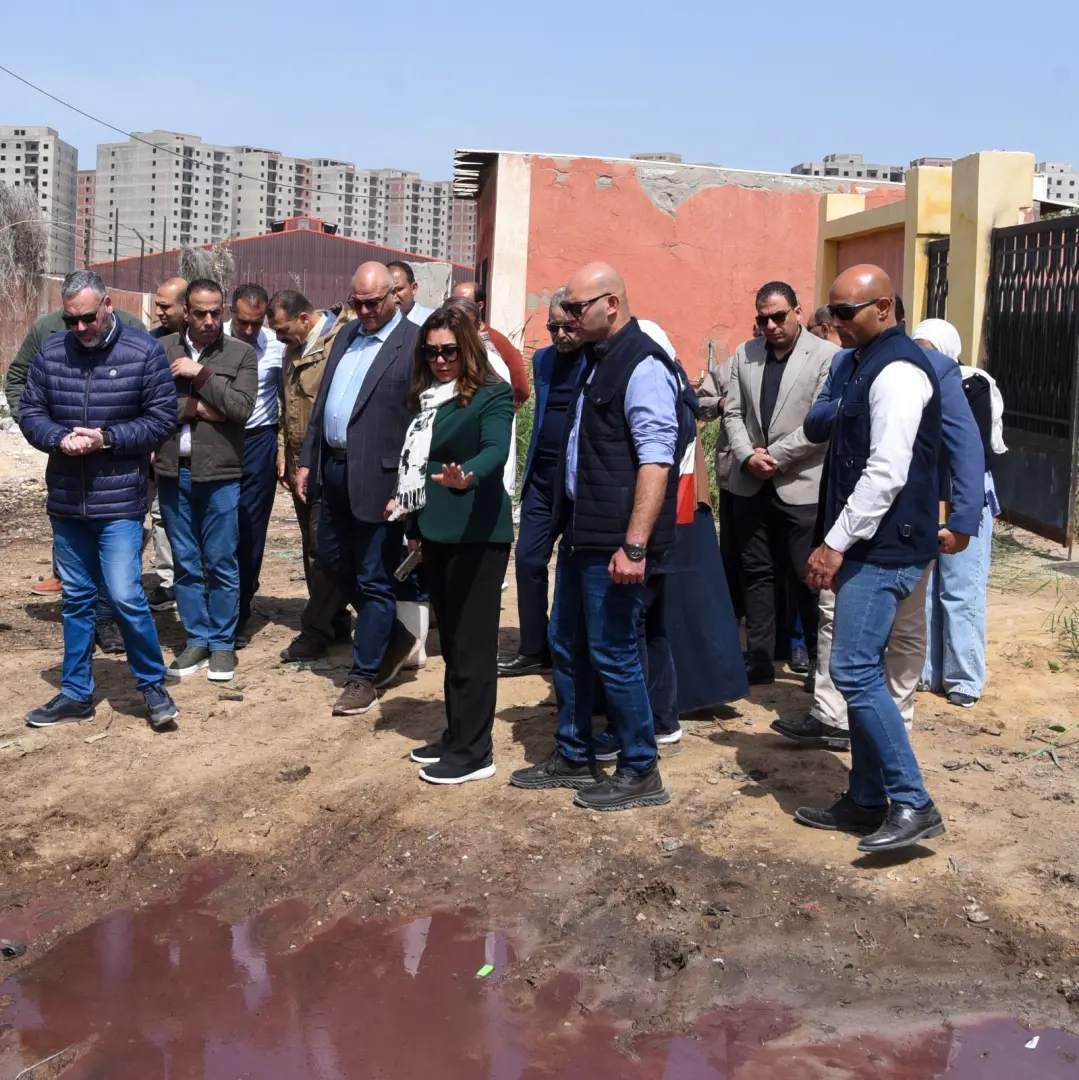 وزيرة التنمية المحلية والبيئة ومحافظ الأسكندرية يزوران المجزر الآلي بالعامرية - 1000598702