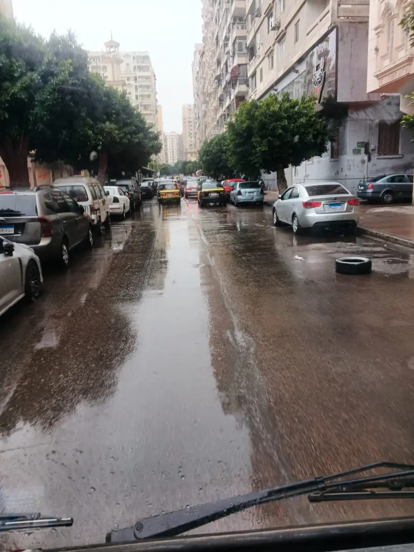 الإسكندرية تحت حصار الأمطار.. المحافظة ترفع درجة الاستعداد القصوى - 1000599391