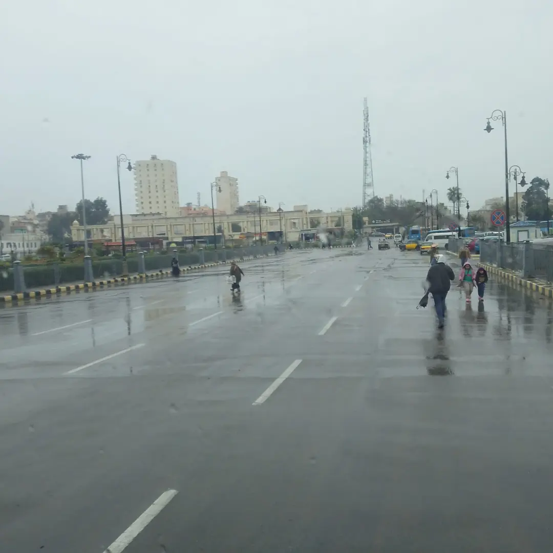 الإسكندرية تحت حصار الأمطار.. المحافظة ترفع درجة الاستعداد القصوى - 1000599405