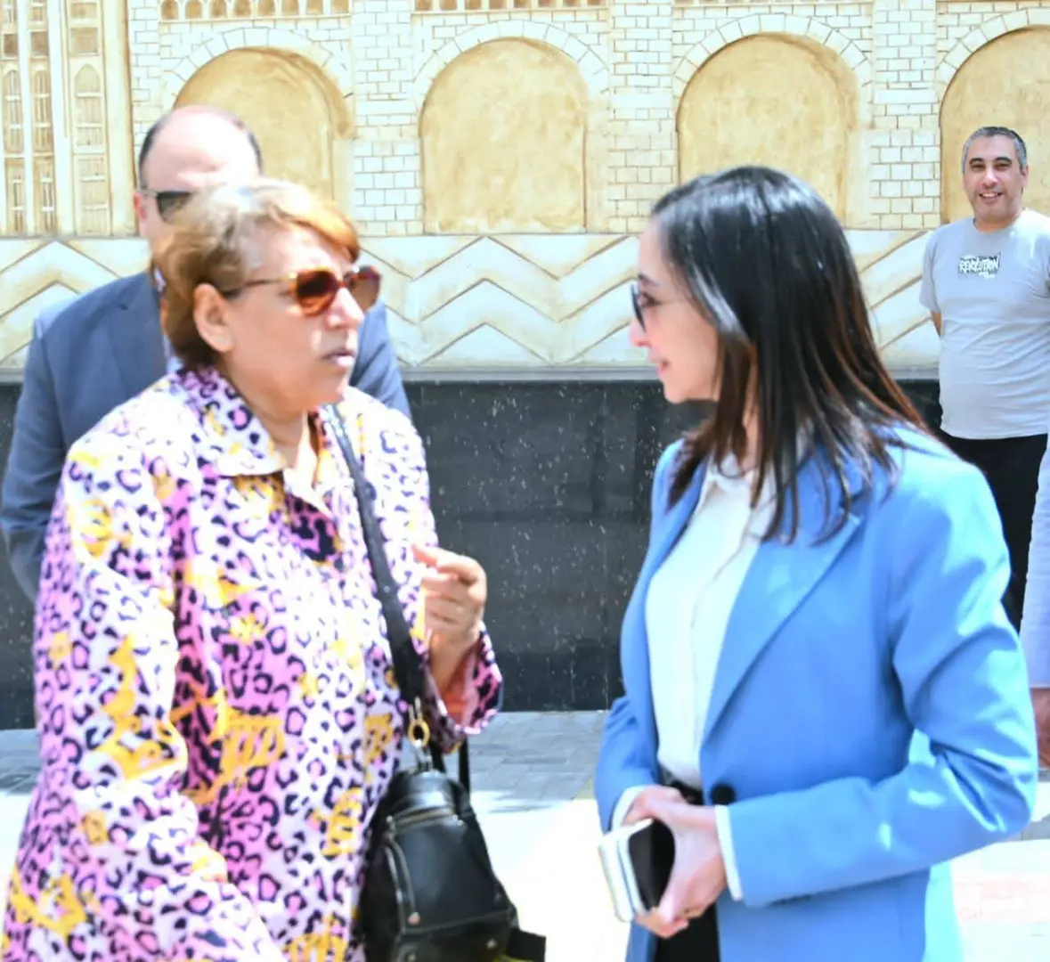 جاكلين عازر: التواصل المباشر مع المواطنين أولوية وقرارات فورية لتحسين الخدمات بالبحير - 1000599708