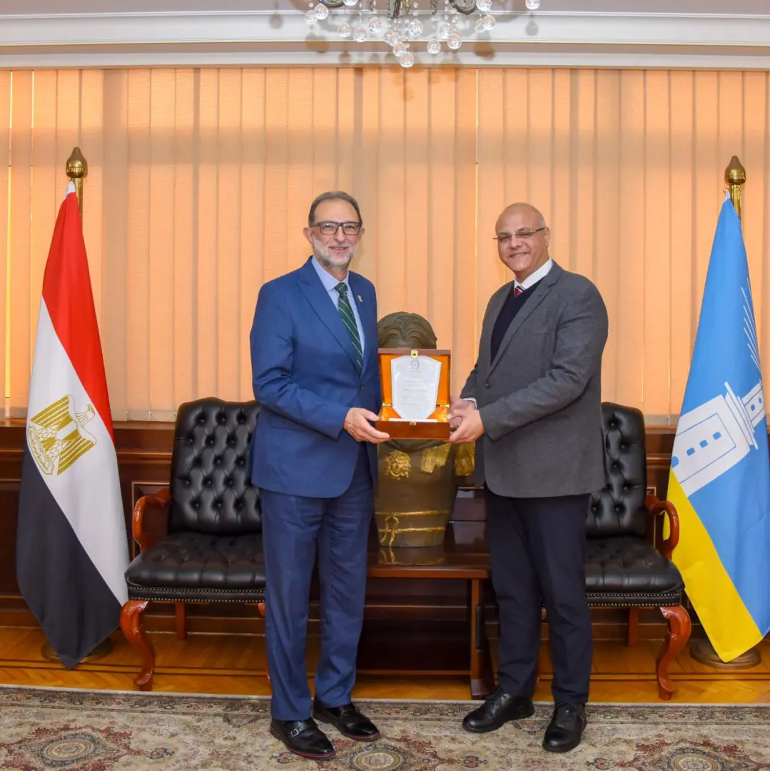 محافظ الإسكندرية يستقبل رئيس الهيئة القومية لسلامة الغذاء لتعزيز الرقابة وحماية صحة المواطنين* - 1000600710