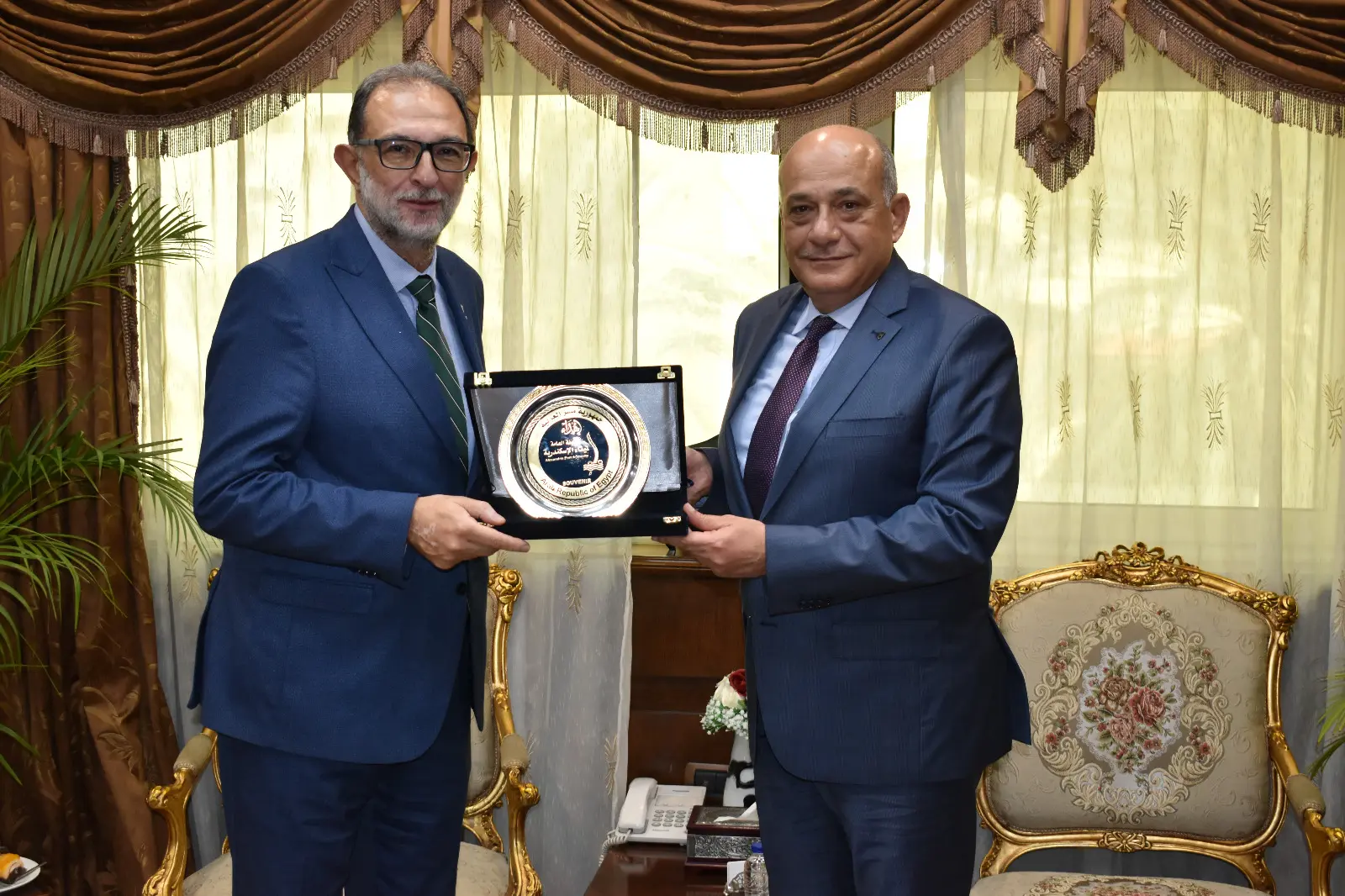 جولة ميدانية لرئيس الهيئة القومية لسلامة الغذاء بميناء الإسكندرية لتعزيز الرقابة وتسريع تداول الرسائل الغذائية - 1000600909