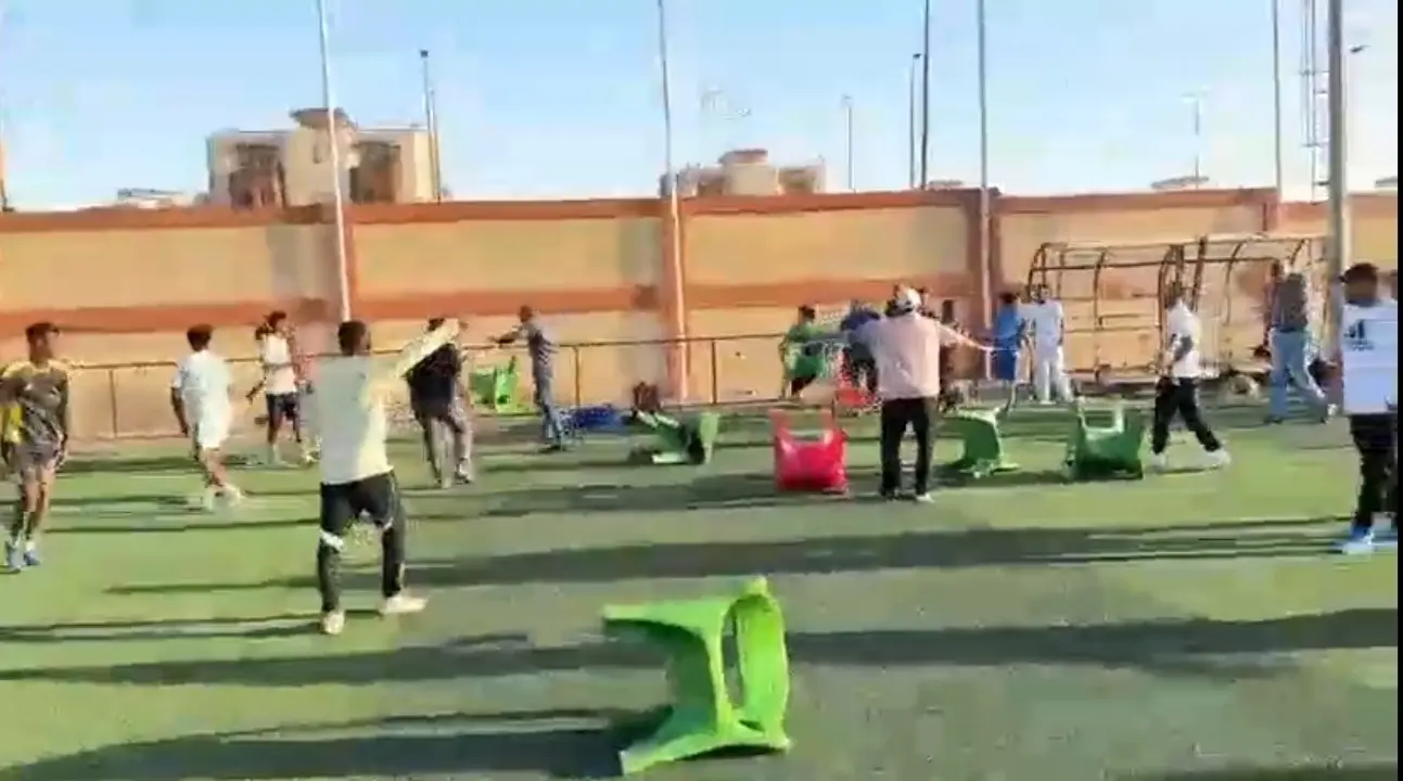 اشتباكات وإصابات في نهائي الجمهورية للناشئين بين المدينة المنورة والتجمع الأول بالقطامية - 1000601816