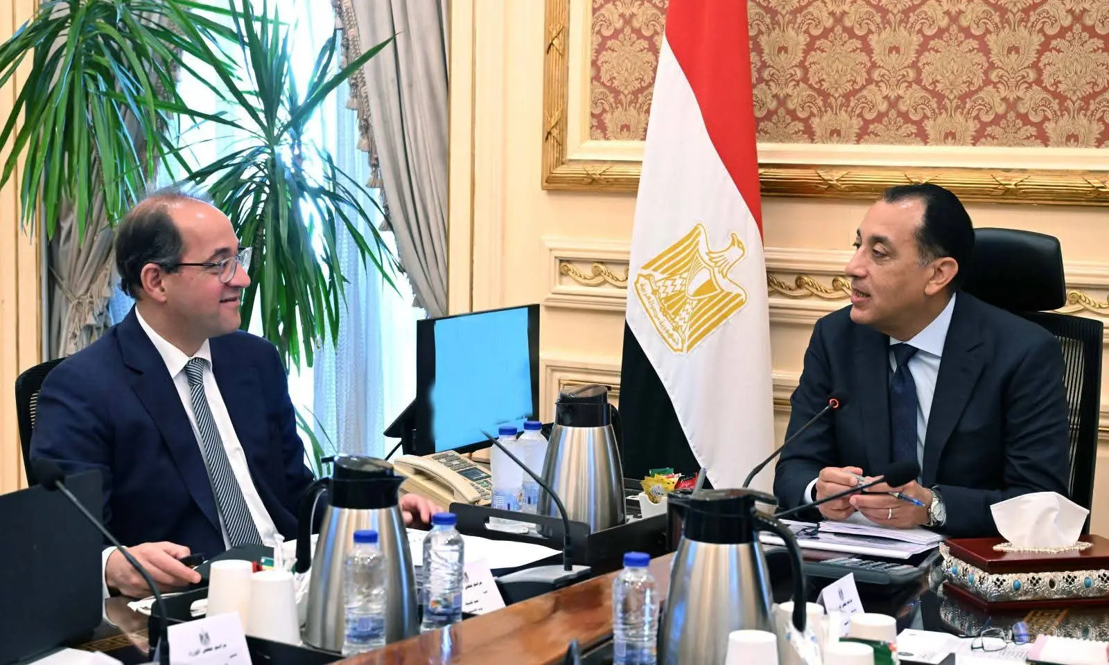 الحكومة تبدأ إجراءات التحول نحو السيارات الكهربائية