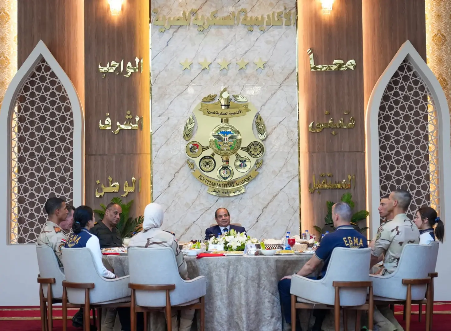 الرئيس السيسي: التوترات الإقليمية تلقي بظلال خطيرة على الاقتصاد العالمي والمنطقة