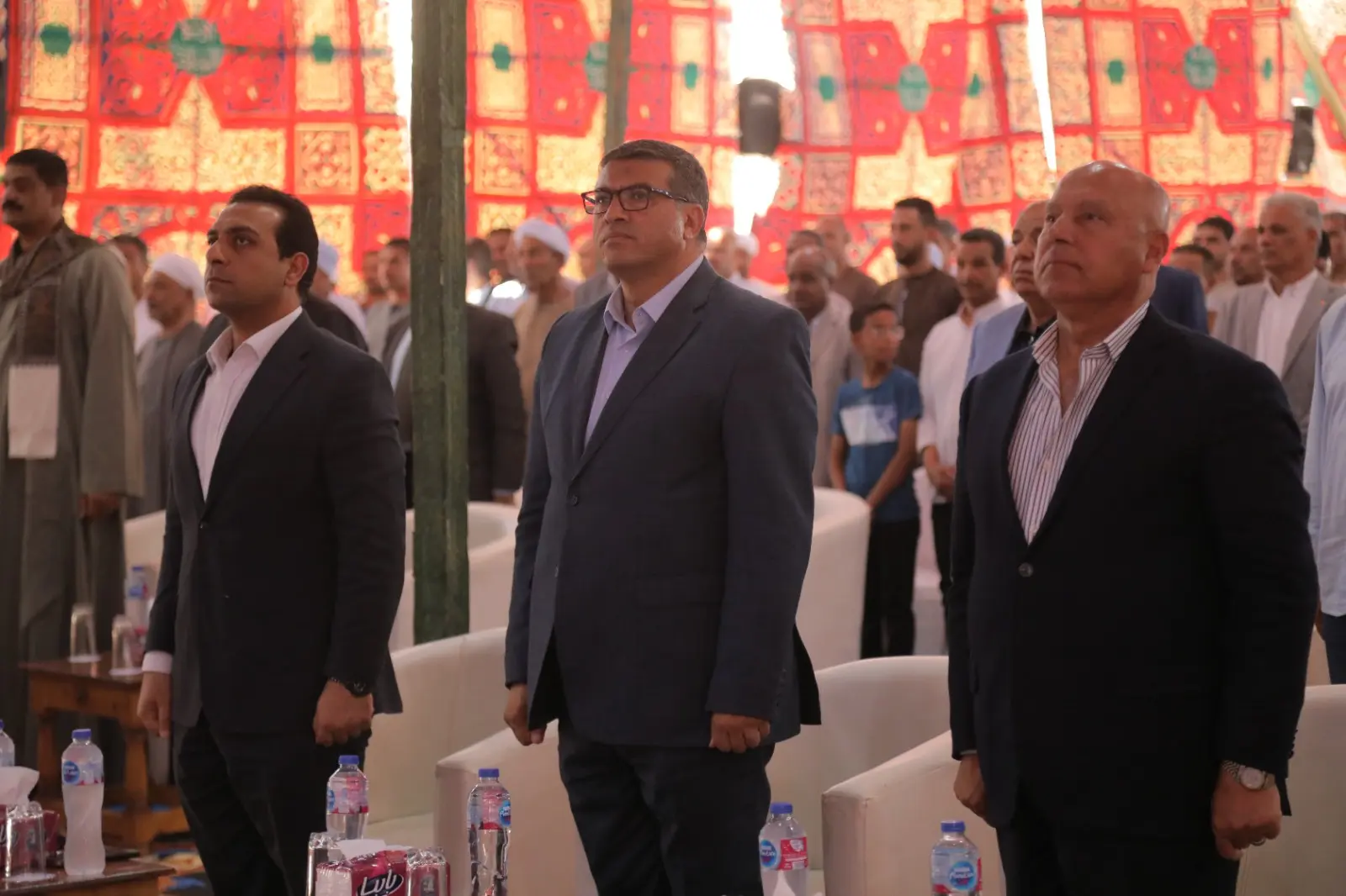 وزير النقل يسلم تعويضات متضرري القطار السريع في قنا ويؤكد: توجيهات رئاسية بعدم الإضرار بالمواطنين - 1000605769 1